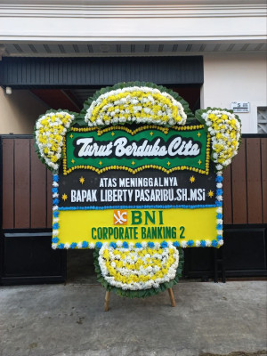 Papan Bunga Duka di Woloan Dua
