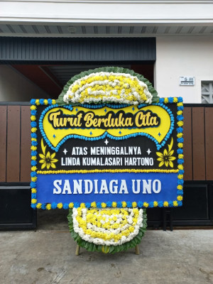 Papan Bunga Duka di Woloan Dua